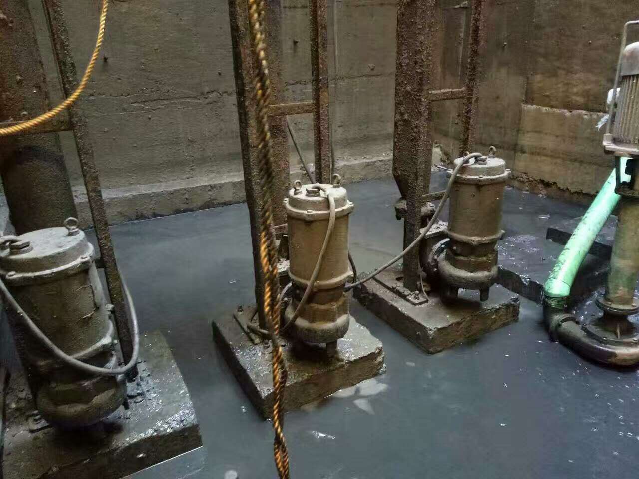 双清污水池清理